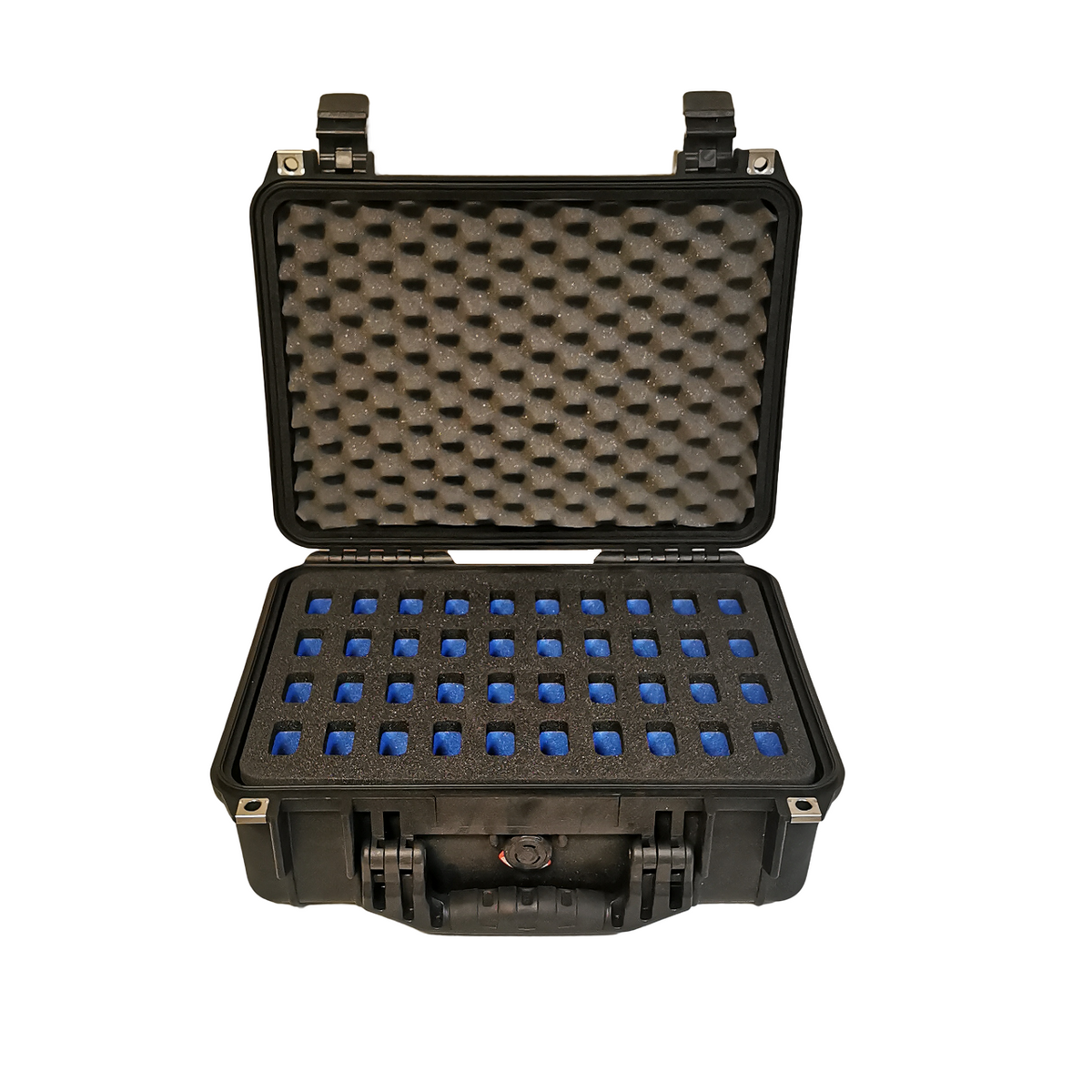 Peli 1450 case with custom foam for knife storage