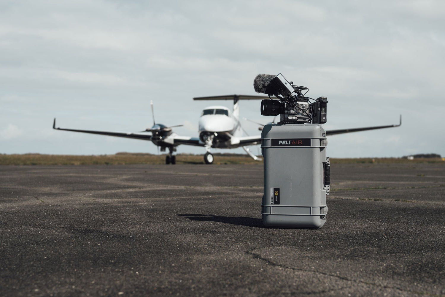 1535_peli_air_outdoor_photography_airfield_2_imperative_text_photo_by_uros_podlogar_f0e698e8-a2ff-44b9-9555-e4e3029c0c8b