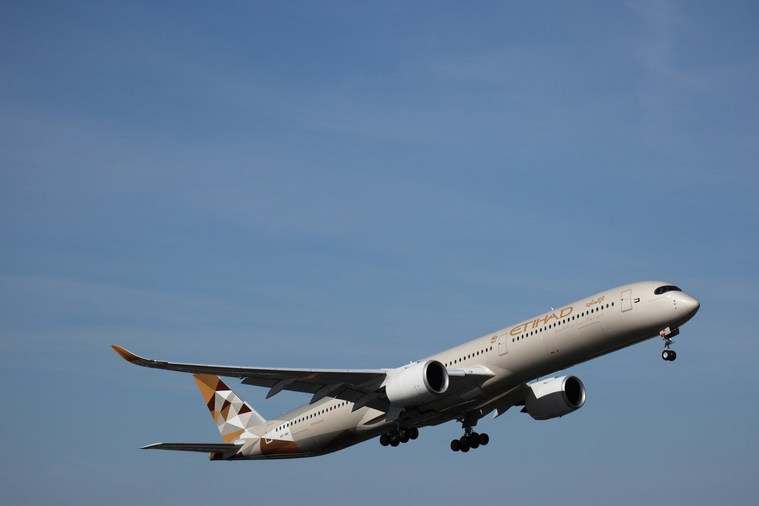 Etihad_Cabin_Bag_And_Personal_Item_Explained