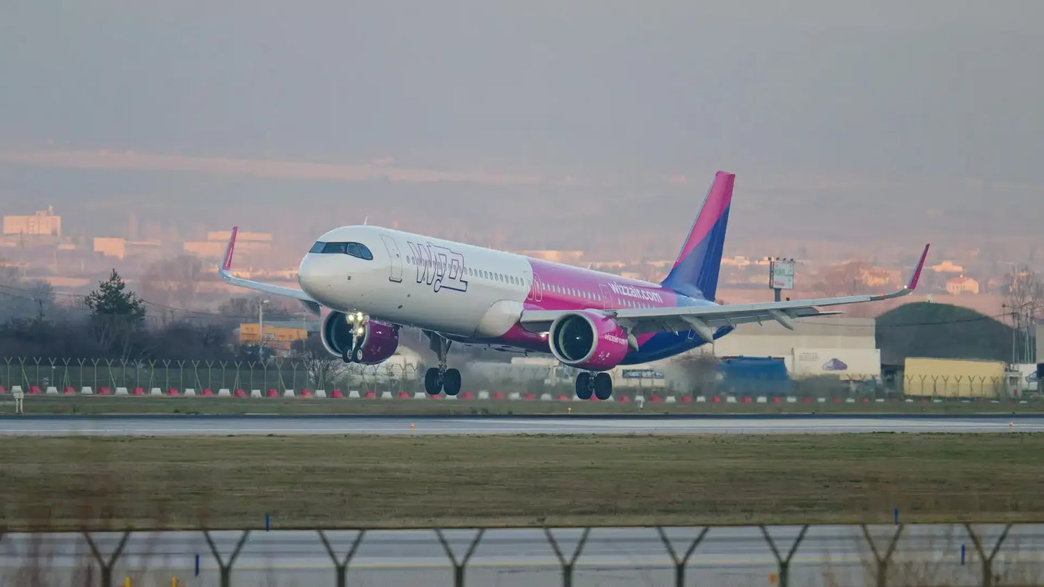 Ручна поклажа у Wizz Air розміри та поради