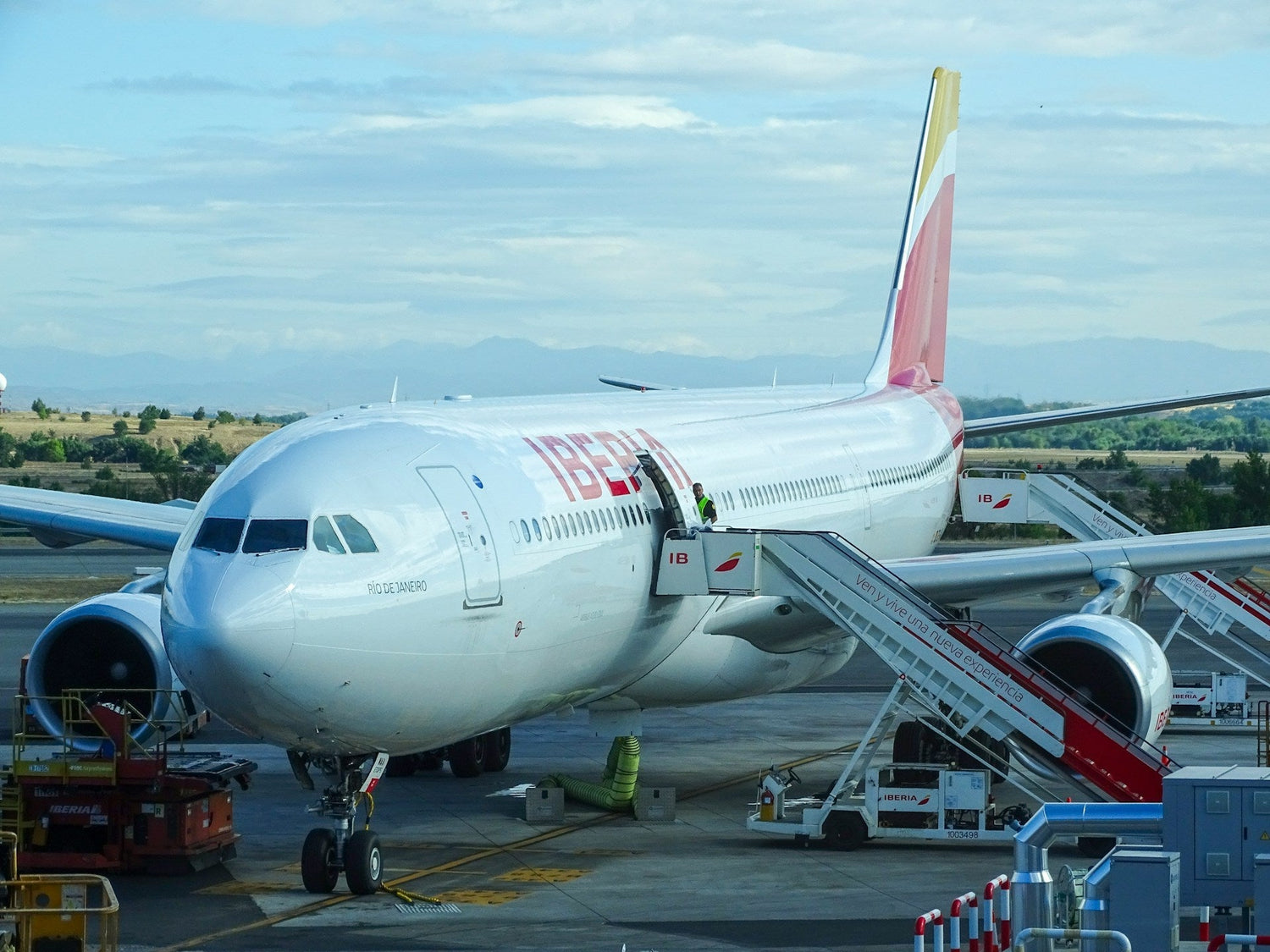 Iberia Hand Luggage Dimensions Weight And Packing