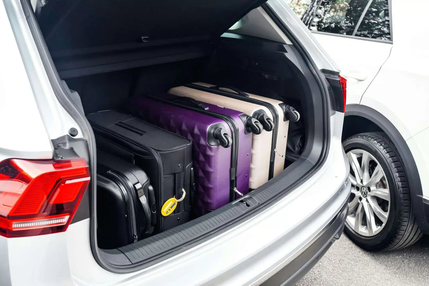 Polypropylene_Vs_Polycarbonate_Which_Carry_On_Suitcase_To_Choose