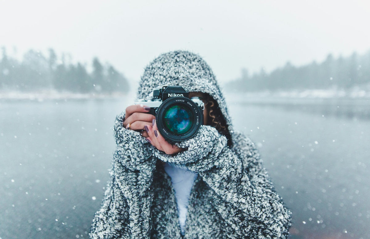 Snow_Photography_2026_27_10_Mistakes_That_Turn_White_Into_Grey_and_Drain_Your_Battery
