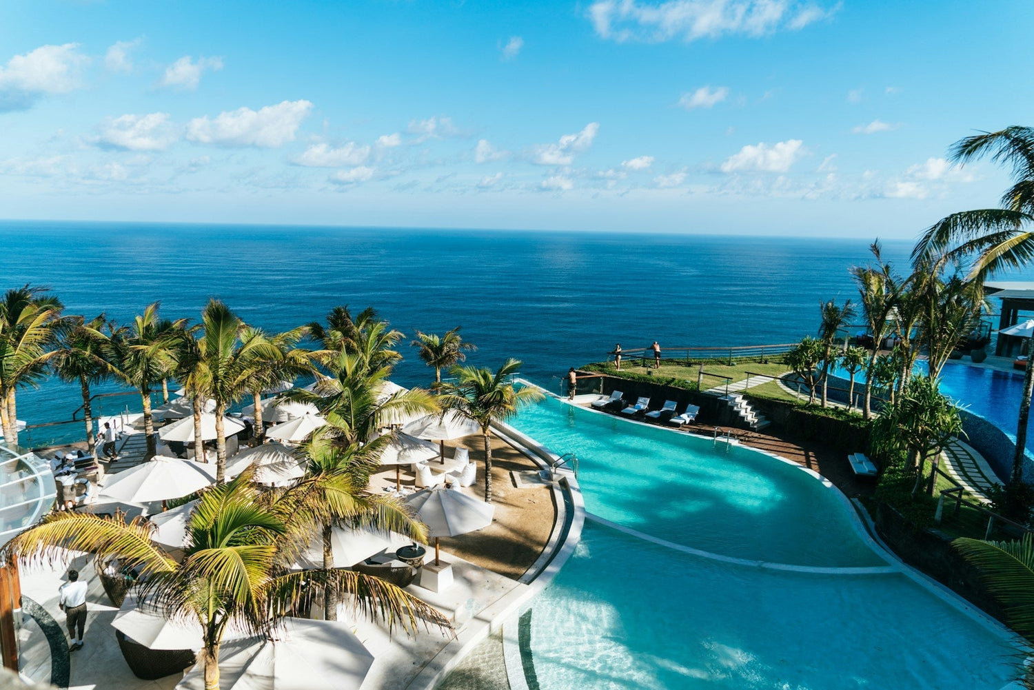 TOP 10 Quiet Alternatives to Crowded Resorts