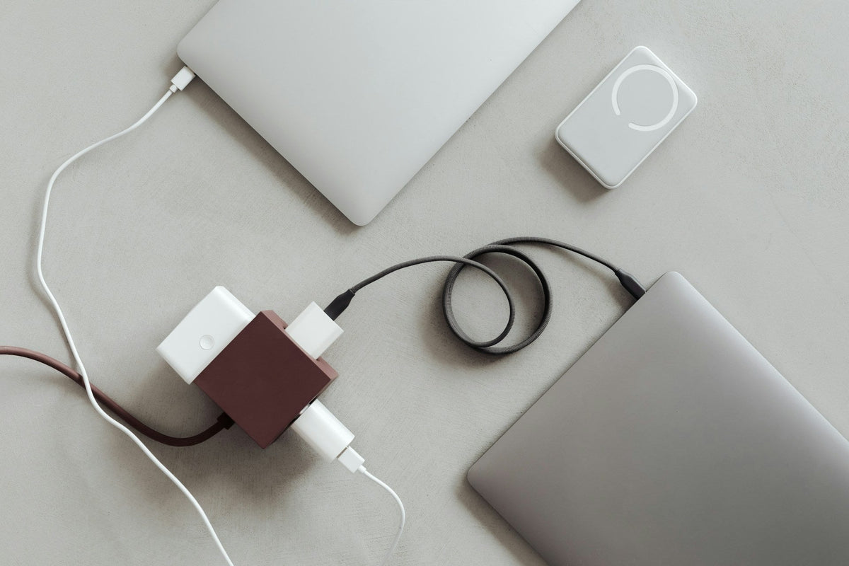 Travel Power Abroad: 10 Ways Adapters, Chargers and Cables Fail You (and the Kit That Fixes Them) 🔌