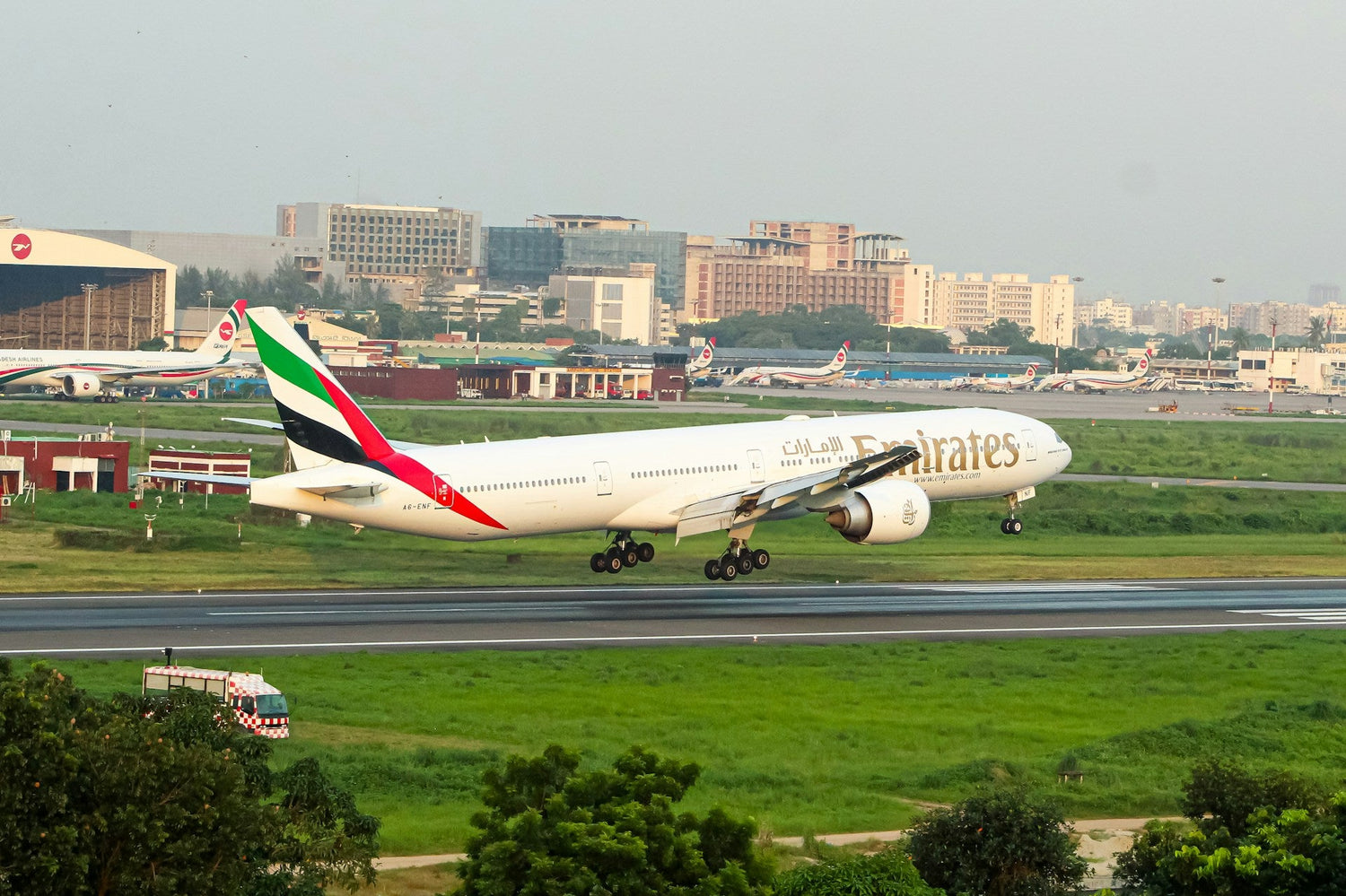 Peso y dimensiones del equipaje de mano de Emirates