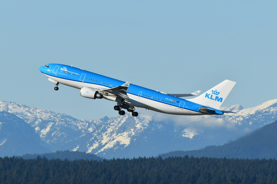 KLM carry-on baggage – dimensions, weight, and packing