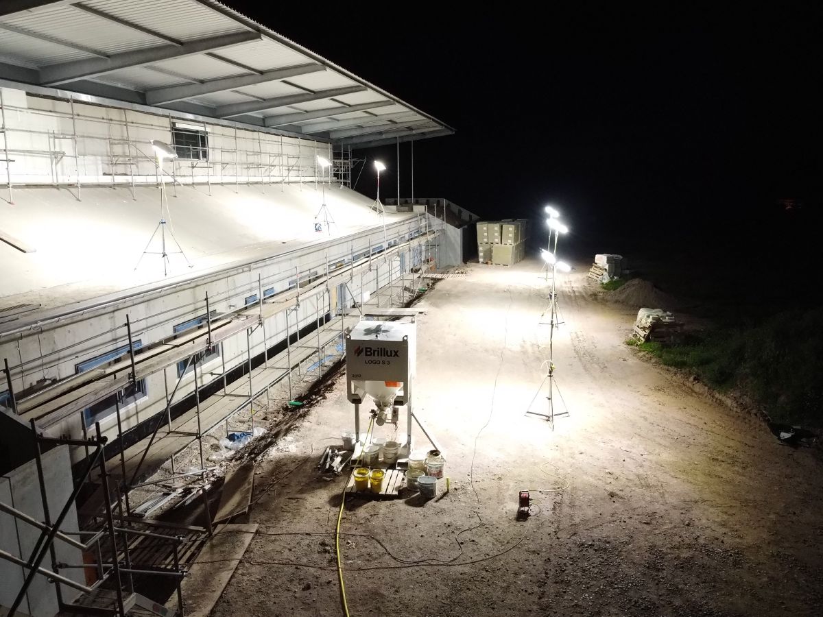 Flachenbeleuchtungssystem_100_000_lm_SONLUX_POWERCASE_L_80C03001-0006