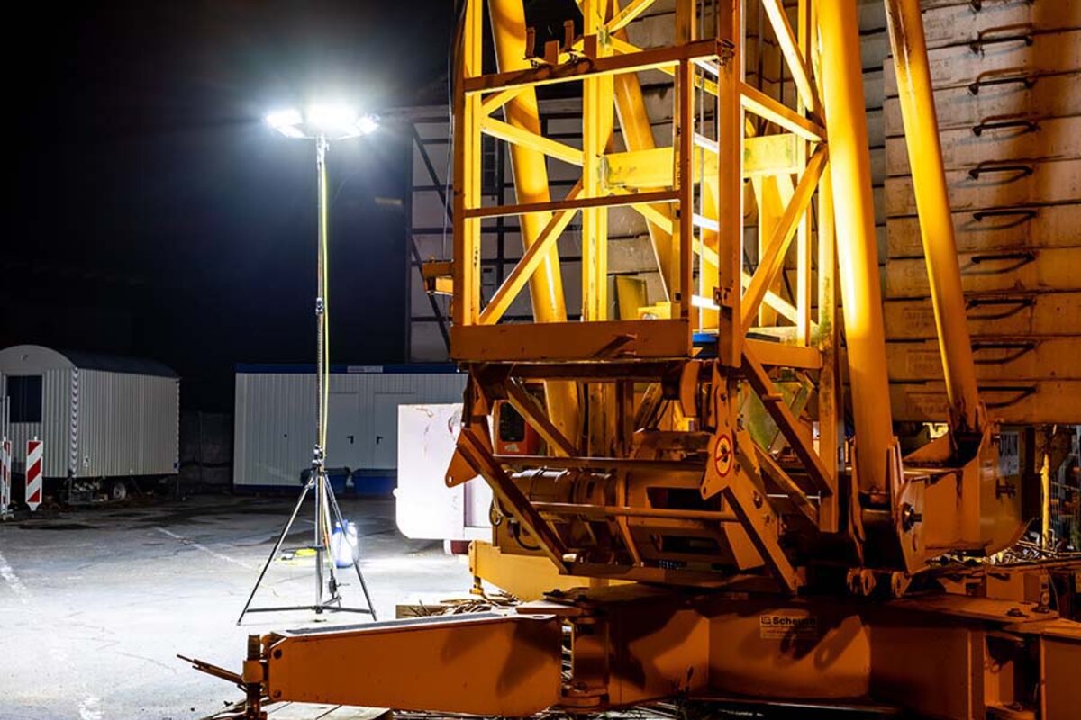 Levne_plosne_svitilo_Sonlux_Powercase_M_50_000_lm_80M03000-0006