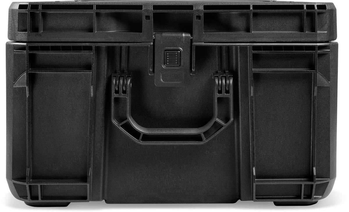 Peli CRATE 90L CR90 lastekasse i svart, sett fra siden