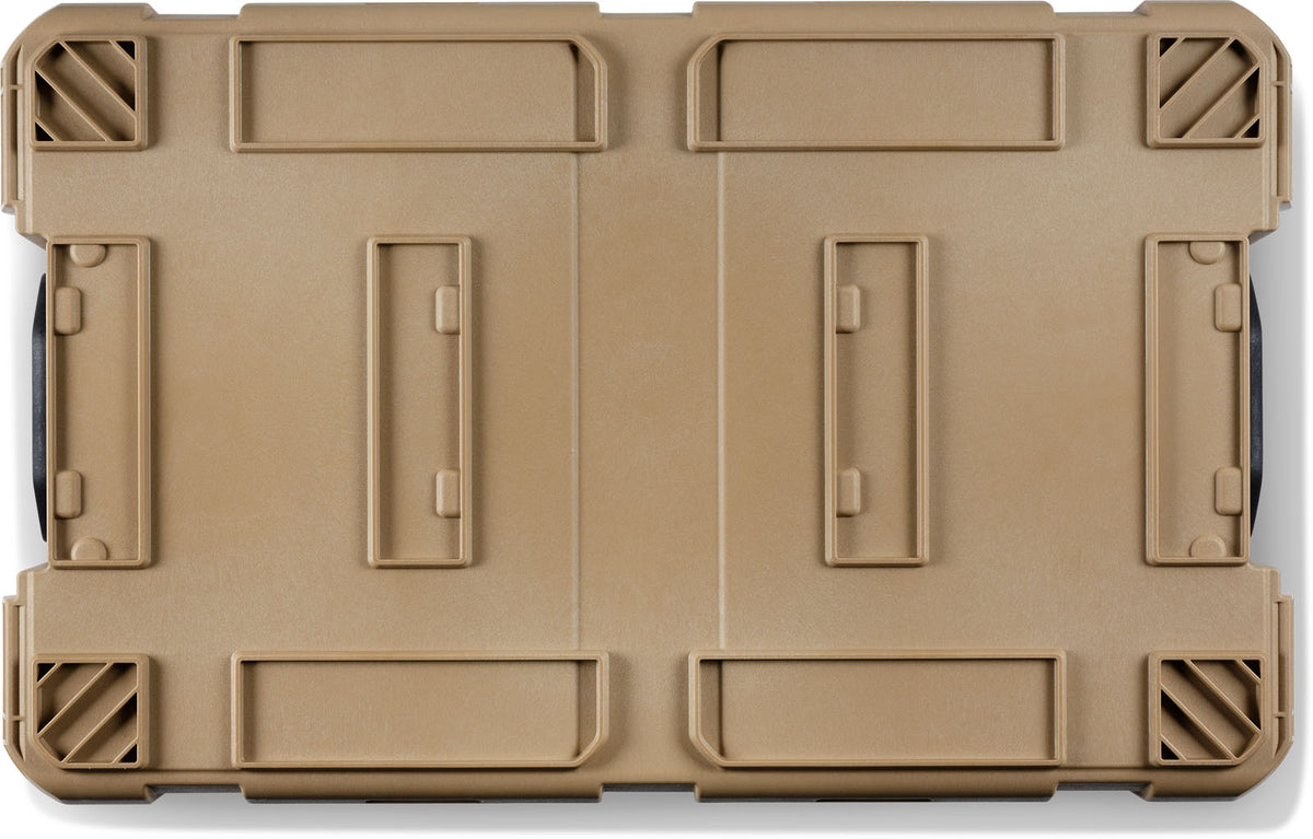 Peli CRATE 90L CR90 sandbeige kasse, sett nedenfra