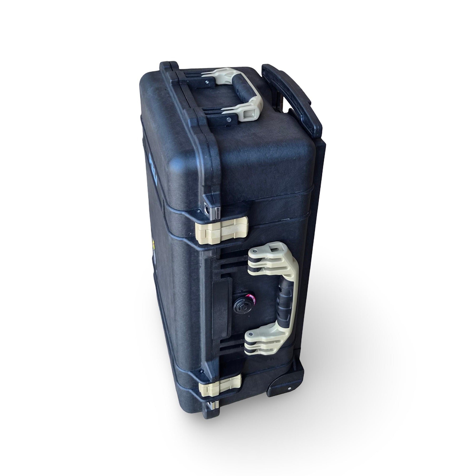 Peli 1510 hard-shell case in black with Desert Tan handles and rollers