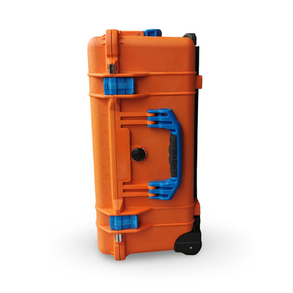 Peli_Koffer_1560_orange_mit_blauen_Details