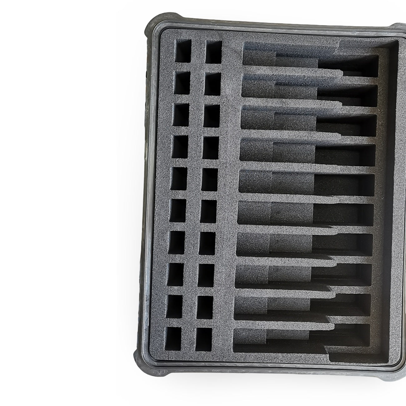 Pistol_Transport_Case_for_10_Handguns_with_20_Magazine_Slots