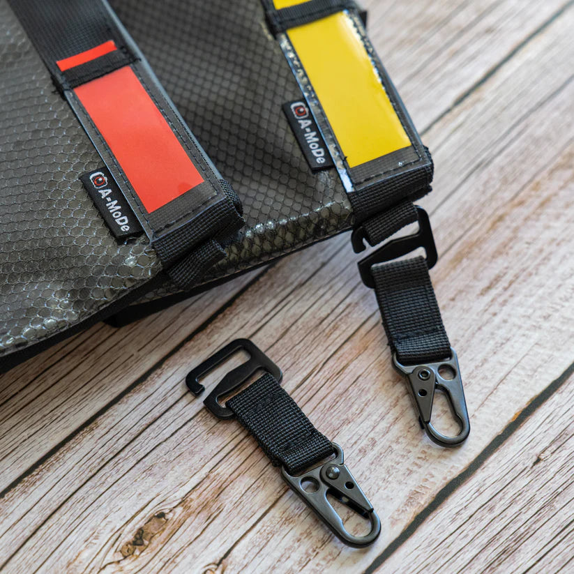 battery-pouch--Akku-Tasche--pochette-a-batterie--bolsa-para-baterias--custodia-per-batteria--estojo-para-bateria