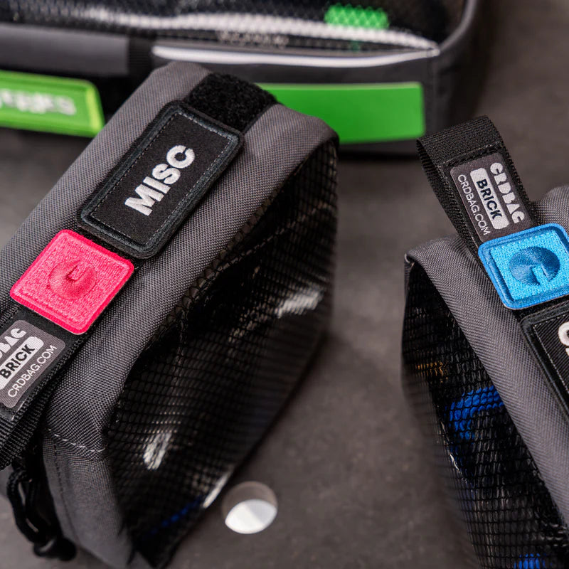 crdbag_brick_photo_05_bee0690a-ee43-4c7d-912c-ada26eb2374b