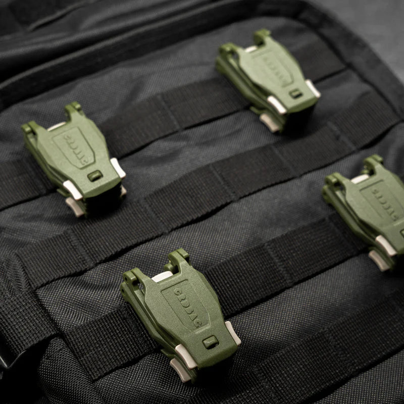 crdbag_shopify_mag-lock-molle_green_05