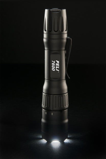 peli-high-lumens-led-tactical-torch-police