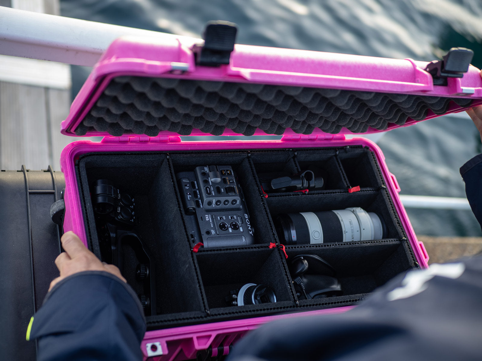 Peli 1510 Pink-Set – Koffer + pinkes Trennwand-Set + Deckelorganizer oder MOLLE-Panel