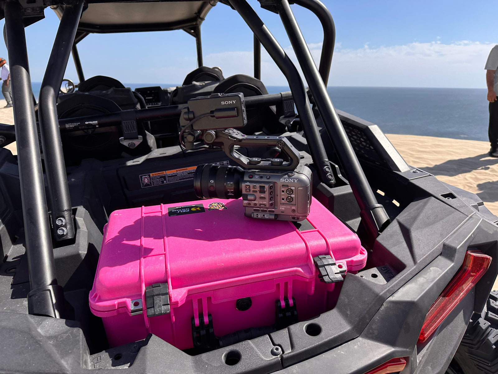 Peli 1510 Pink-Set – Koffer + pinkes Trennwand-Set + Deckelorganizer oder MOLLE-Panel