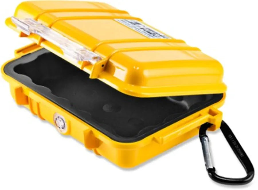 Case for the phone and documents for the Peli 1020 kayak